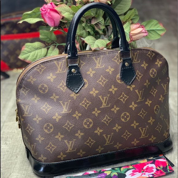 Louis Vuitton Handbags - 💯Authentic Preloved Louis Vuitton Alma Pm